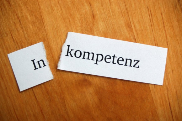 Dunning-Kruger-Effekt - Fehleinschätzungen zu Kompetenz und Inkompetenz bei sich und anderen (© thingamajiggs / Fotolia)