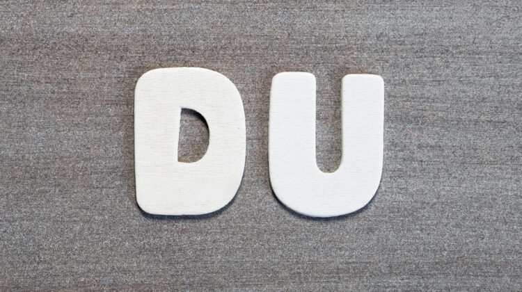 Duzen oder Siezen? Welche Regeln gibt es für welche Situationen? (© Gundolf Renze / stock.adobe.com)