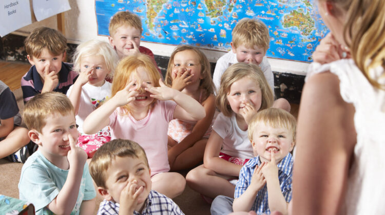 Emotionale Intelligenz bei Kindern trainieren (© Monkey Business / Fotolia)
