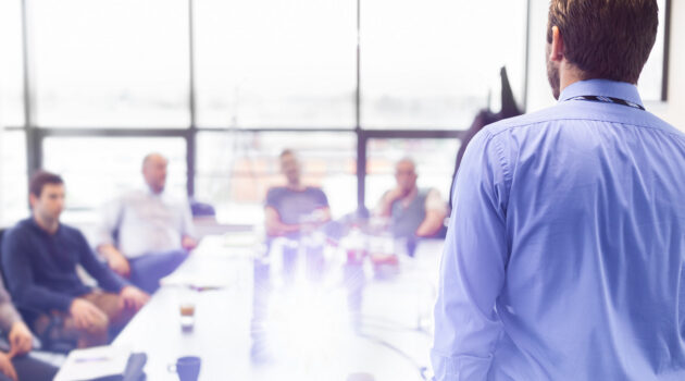 Führungskommunikation - Gute Kommunikation von Führungskraft zu Mitarbeiter (© Kasto / Fotolia)
