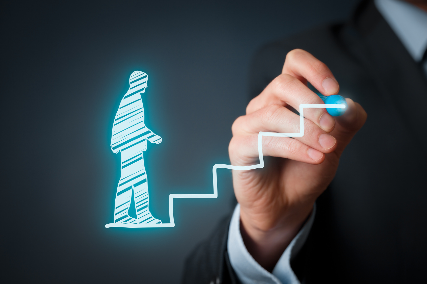 Führungskräfte Coaching | Führungskräfteentwicklung: Erfolgreich den weiteren Weg entlang... (© Jakub Jirsak / Fotolia)