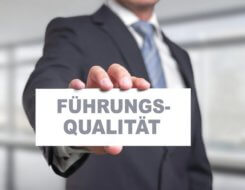 Führungsqualität Definition | Führungsqualitäten eines Chefs (© Jamrooferpix / stock.adobe.com)