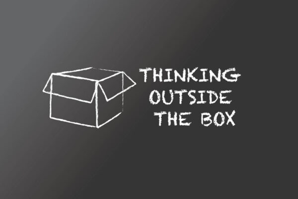 Kreativ Probleme lösen: "thinking outside the box" (© Matador / Fotolia)