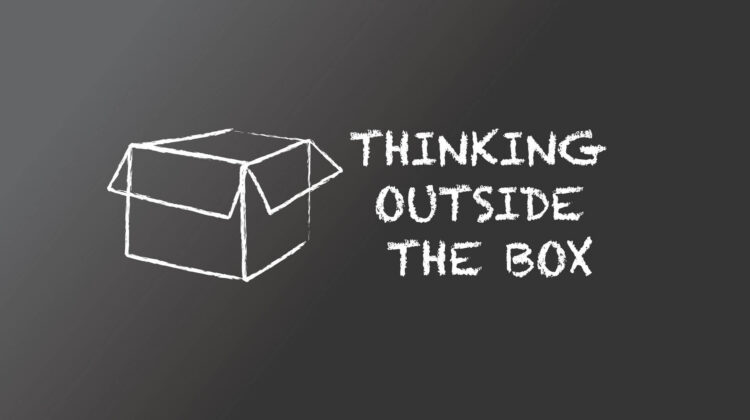 Kreativ Probleme lösen: "thinking outside the box" (© Matador / Fotolia)