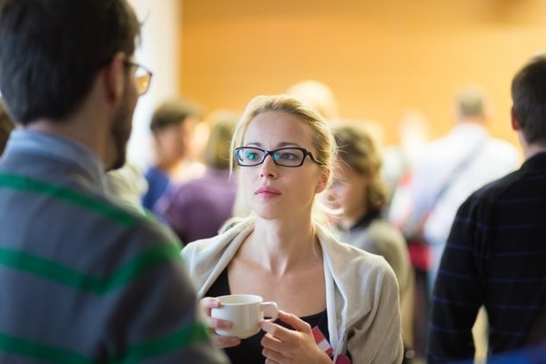 Networking und Smalltalk (© kasto / Fotolia)