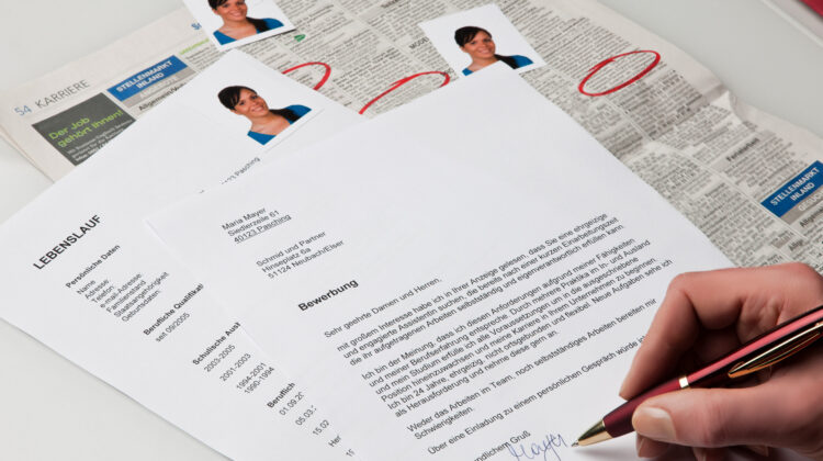 Wie kann man seine Soft Skills im Lebenslauf in der Bewerbung am besten darstellen (© Erwin Wodicka / Fotolia)