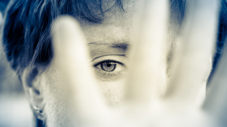 Soziale Phobie / soziale Angststörung: Vermeidungsverhalten, sozialer Rückzug, Isolation (© disha1980 / Fotolia)