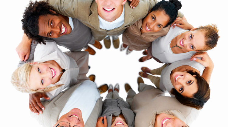 Teamfähigkeit verbessern (© Yuri Arcurs / Fotolia)